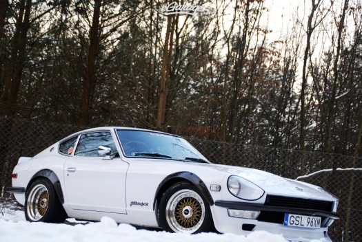eGarage Datsun 240z HRE wheels