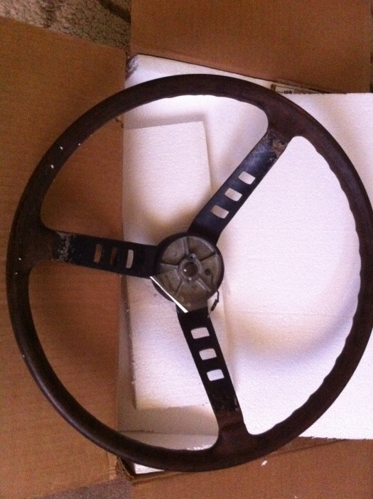 240z steering wheel - DailyDatsun.com