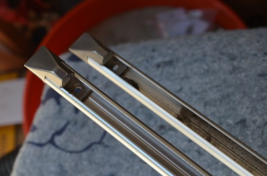 Cleaning the side moulding