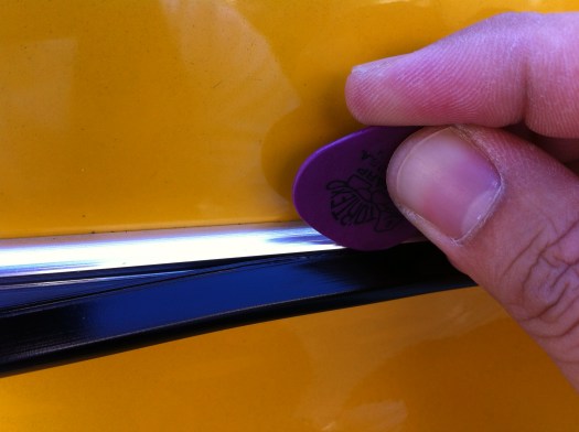 280z rubber molding install- Daily Datsun