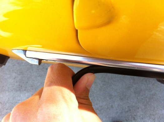 Inserting 280z rubber molding - Daily Datsun